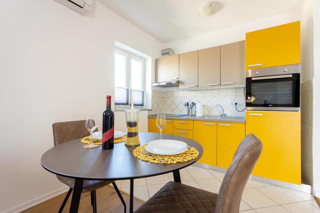 Apartment Demo Malinska Zewnętrze zdjęcie