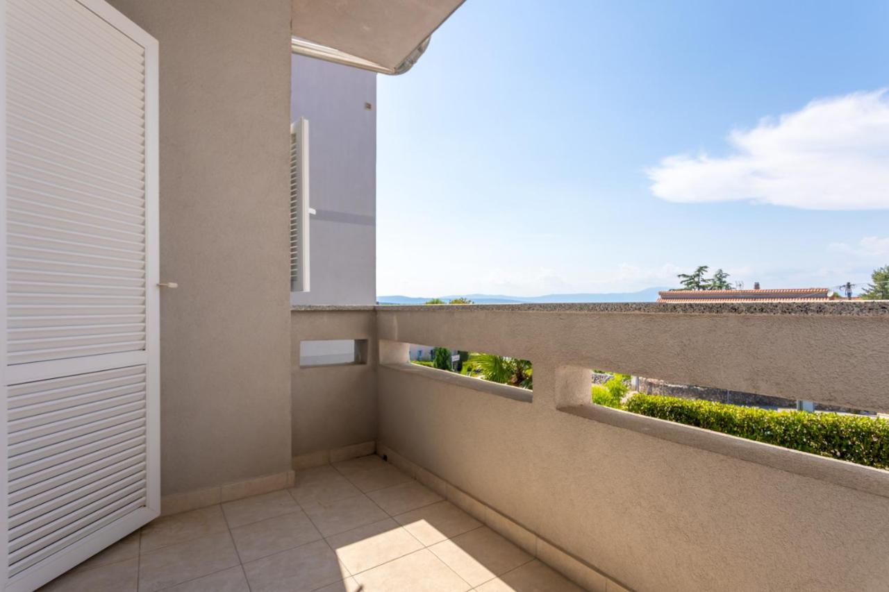 Apartment Demo Malinska Zewnętrze zdjęcie