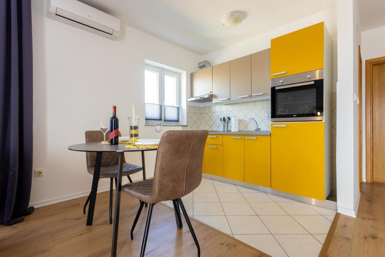 Apartment Demo Malinska Zewnętrze zdjęcie